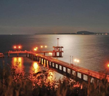 Tera Apartment Burgas Bagian luar foto