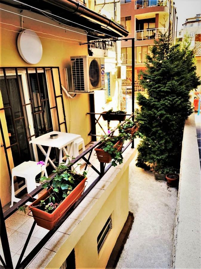 Tera Apartment Burgas Bagian luar foto